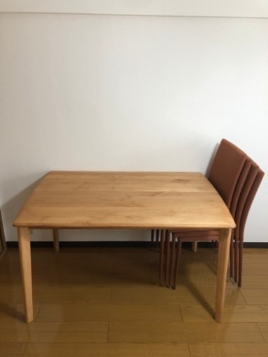 ニトリ椅子4脚付きダイニングテーブル