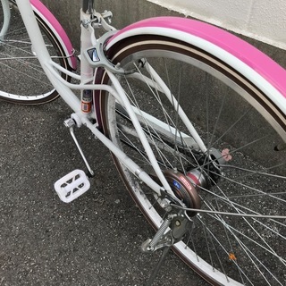女の子用自転車の画像