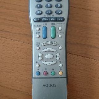 AQUOS液晶カラーテレビ37型の画像