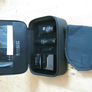 エールフランス　GIVENCHYトラベルキットの画像