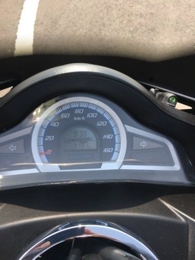 【極上美品】P C X150低走行美車  E T C 、スクリーン、BＯX付き