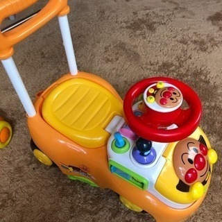 アンパンマン 車の画像
