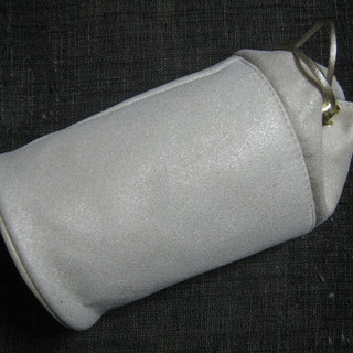 フライエミレーツ　ビジネスクラス　アメニティキットの画像