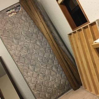 組み立て式シングルベッド