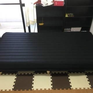 （値下げしました）脚付きマットレス（近くであれば運び届けます）