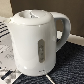 ほぼ未使用の　電気ケトル　NITORI