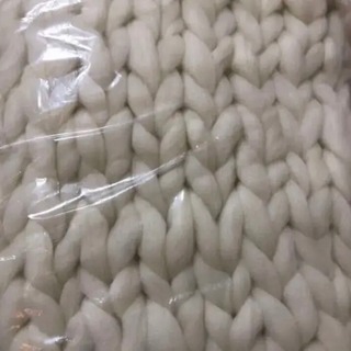 【新品未使用⠀】ホワイトチャンキーニットの画像