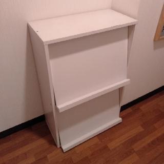 【デザイン収納】フラップ式収納本棚（ホワイト）の画像