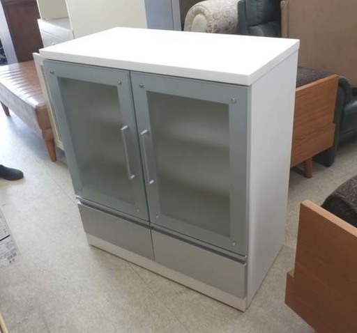 PayPay対応 ニトリ キャビネット 食器棚 キッチンラック サイドボード リビングボード  ガラス扉 ２枚扉 鏡面 幅80㎝ 奥行き45㎝ 高さ90㎝ 札幌市西区西野