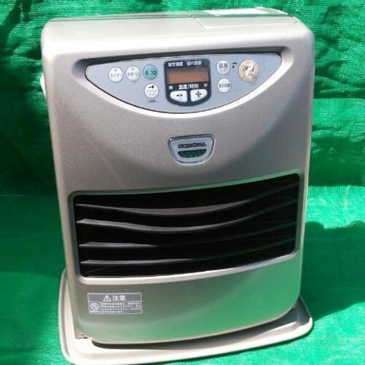 中古　2010年製　石油ファンヒーター　 　幅39　　奥行30　　高さ45.7　 （ｃｍ）　木造 9畳 から コンクリート 12畳 まで