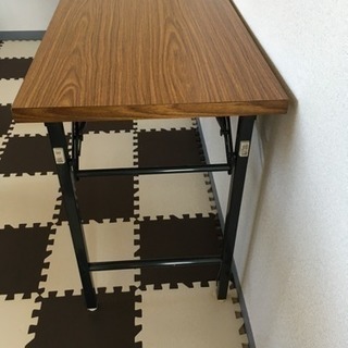 会議用テーブルの画像