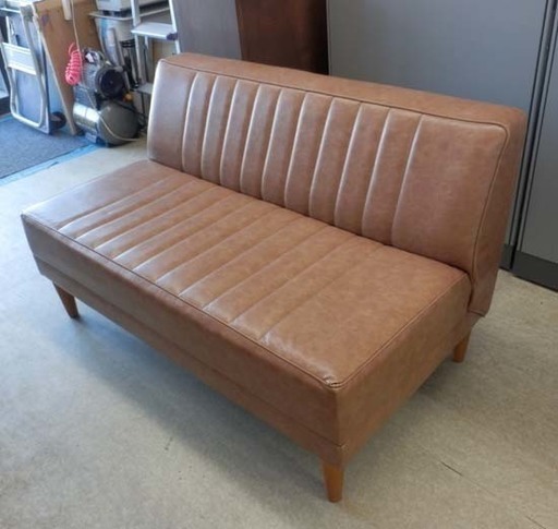 PayPay対応 ２人掛けソファ 合皮 肘なし ライトブラウン ベージュ 木脚 コンパクト リビング ダイニング アームレス バックレスト カフェ風 幅123㎝ 札幌市西区西