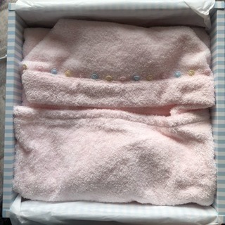 お取引中☆新品、未使用 べべ おくるみの画像