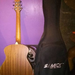 斉藤和義 直筆サイン入りギターの画像