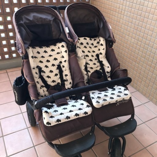 エアバギーココダブル(二人乗りベビーカー)