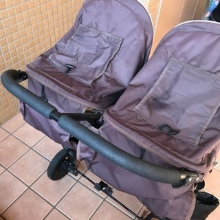 ココダブル　エアバギー　双子用ベビーカー グリーン　2人乗り　他5点付き エアバギー ココダブル 緑 グリーン 双子ベビー カー