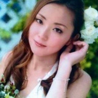和泉由希子直筆サイン色紙＆クリアーファイル＆ステッカー！