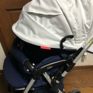 お取引中✩.*˚アップリカ ラクーナライトの画像