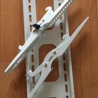 汎用壁掛けテレビ金具 37-65型 上下角度調節付 - PLB-...