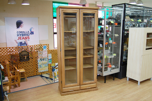 旭川家具 大雪木工 書棚 本棚 ジュディ30 収納付き カットガラス 木製 幅83×奥40×高180cm ☆ PayPay(ペイペイ)決済可能 ☆ 札幌市 清田区 平岡