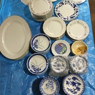 和皿。小、中、大色々あります。の画像