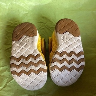 店舗クリーニング済12cm 極美品 ニューバランスの画像