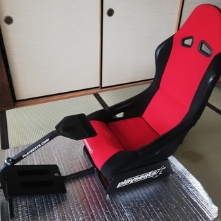 レースゲーム用のレーシングシートです。の画像