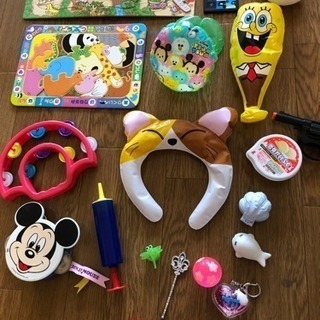 おもちゃたくさんの画像