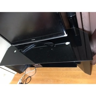 ガラストップのテレビボードの画像