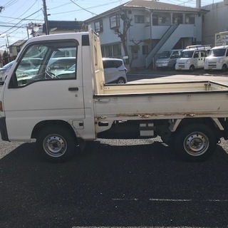 サンバートラック　５速マニュアル　４WD　エアコン付き　車検32.5　走行167千キロの画像