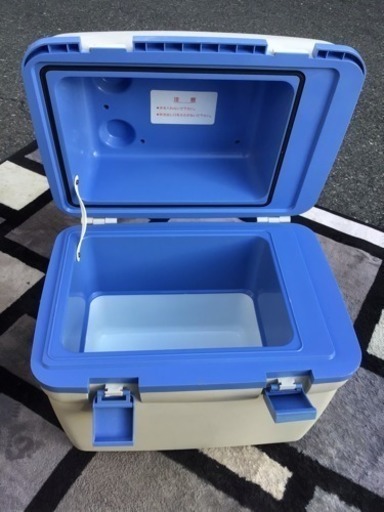 引き渡し決定　中古 レジャークーラー  温冷蔵ケース