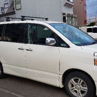 トヨタ ヴォクシー 2016