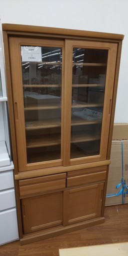 川口家具　2枚扉カップボード