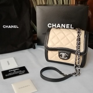 稀少。非常に美品。CHANEL　シャネル　EXミニマトラッセ　ショルダーバッグ