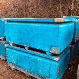 ダンベ FRP 箱 水槽 陸送タンクの画像