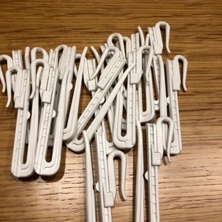 カーテンフック