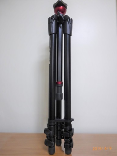 大幅値下げ！中古品「マンフロット アルミ 三脚　シングル 3段」売ります。