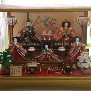 木目込みちりめんケース入りの雛人形です  新品とほぼ同じ