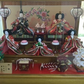 木目込みちりめんケース入りの雛人形です  新品とほぼ同じの画像