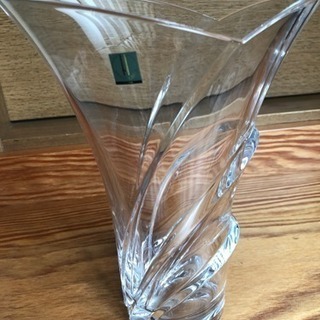 花瓶  クリスタル製の画像