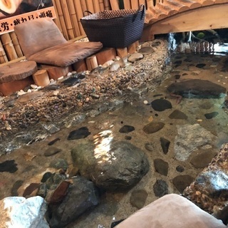 池袋か新宿のモミの木で足湯カフェ行きませんか？