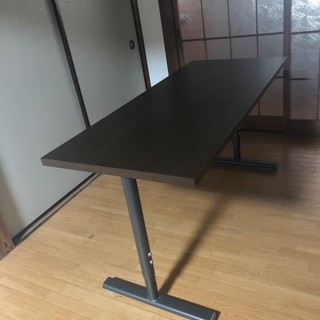 会議用テーブルの画像