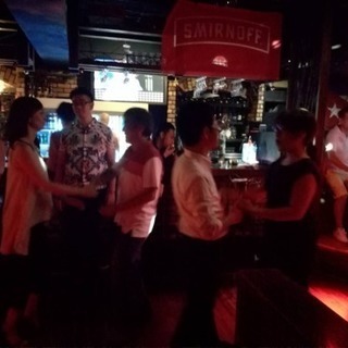6月24日【少人数制/水曜日／入門、初心者向けサルサダンス教室】ステップレッスンの画像