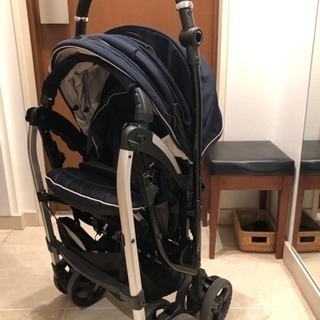 Combi ベビーカー　ディアクラッセオート4キャス