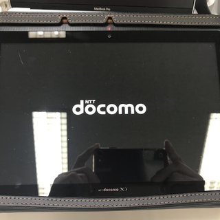 （取引中）ドコモ ARROWS F-01D 富士通 FUJITSU タブレット 充電器＆ケース付の画像