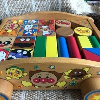 アンパンマンの積み木の画像