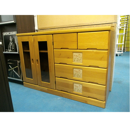 札幌【腰高サイズのワイド食器棚】幅119cm サイドボード リビングボード キッチンボード 台所収納 本郷通店