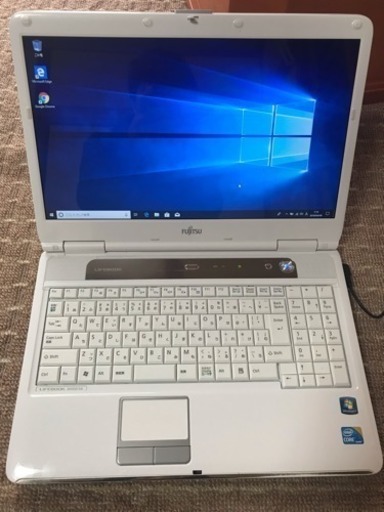 富士通のlifebook ah550/5a i5 中古美品? (ニコちゅん) 霧島のノート 