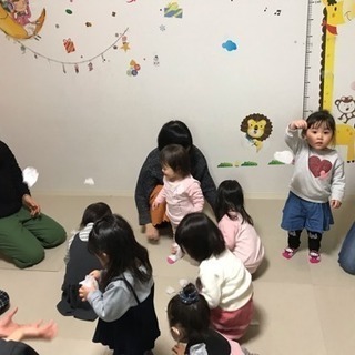 親子で楽しむリトミックレッスン