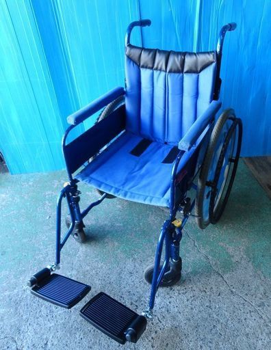 介護用品 車椅子 NICK ニック 強化アルミ 折りたたみ ノーパンクタイヤ パンクレス 「ジモチィ」見たで2０００円引き！